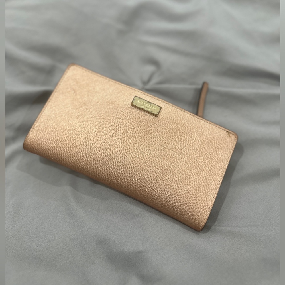 Kate Spade Bi- Fold Wallet Rose Gold
